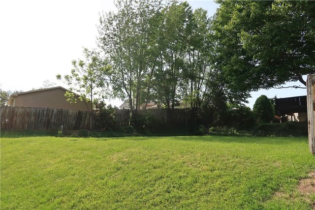 114 Fairview Dr, Penn Twp, PA 15642
