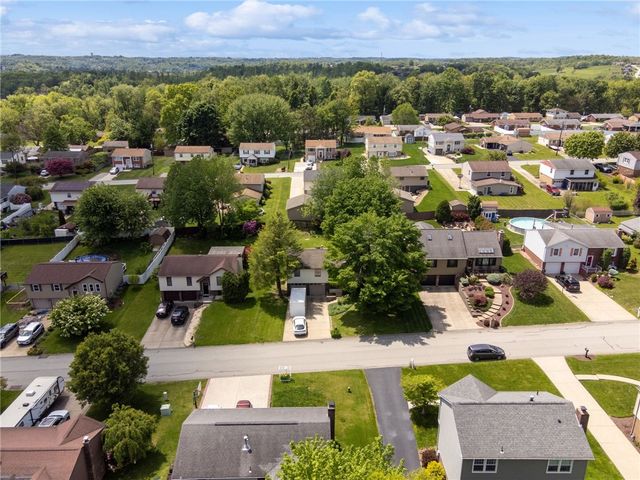 114 Fairview Dr, Penn Twp, PA 15642