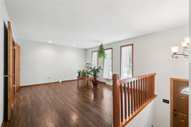 114 Fairview Dr, Penn Twp, PA 15642