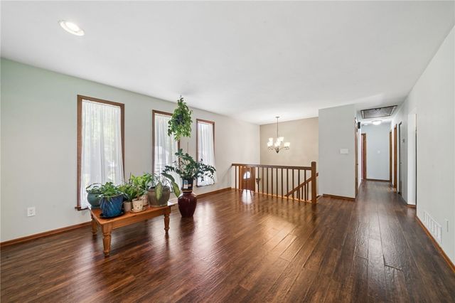 114 Fairview Dr, Penn Twp, PA 15642
