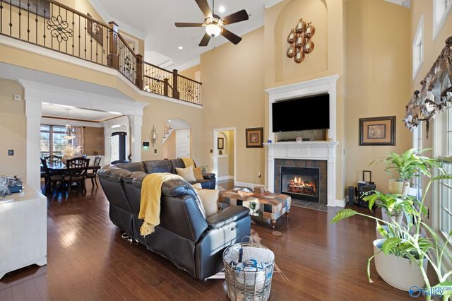 1 Old Cove Place SE, Gurley, AL 35748