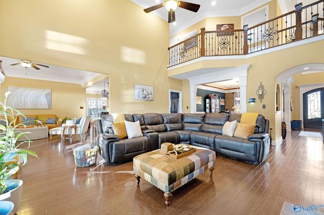 1 Old Cove Place SE, Gurley, AL 35748