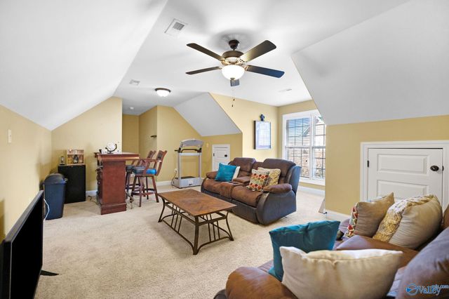 1 Old Cove Place SE, Gurley, AL 35748