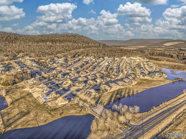 1 Old Cove Place SE, Gurley, AL 35748