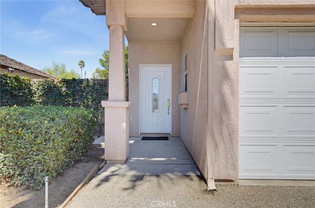 15735 Wyandotte, Lake Balboa, CA 91406