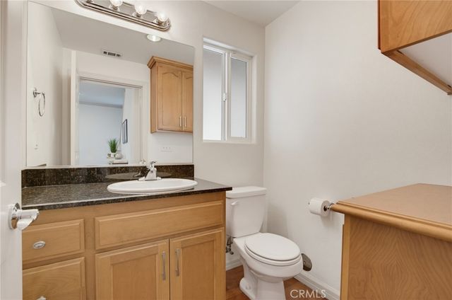 15735 Wyandotte, Lake Balboa, CA 91406