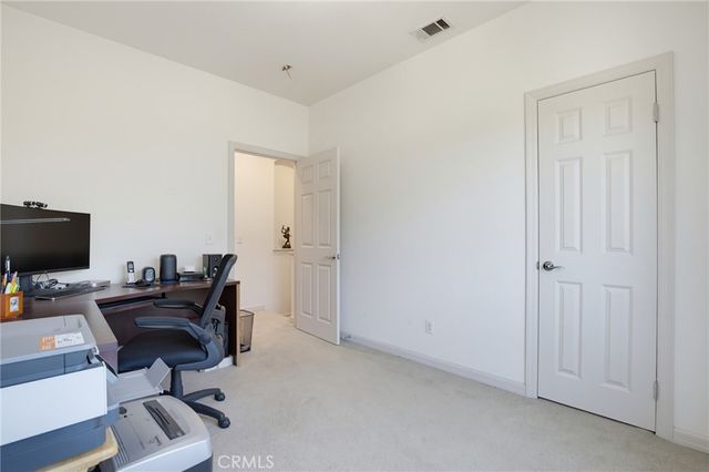 15735 Wyandotte, Lake Balboa, CA 91406