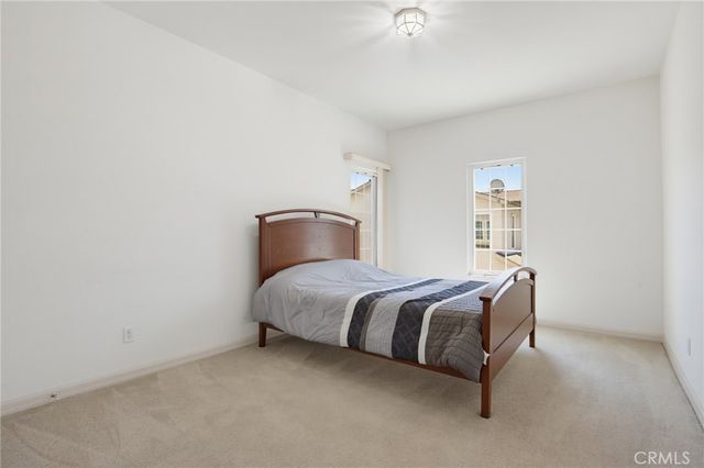 15735 Wyandotte, Lake Balboa, CA 91406