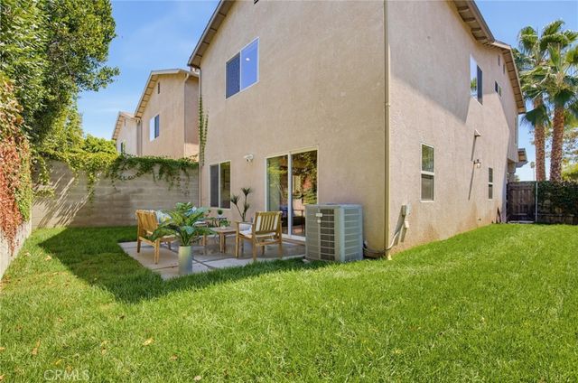 15735 Wyandotte, Lake Balboa, CA 91406