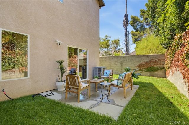 15735 Wyandotte, Lake Balboa, CA 91406