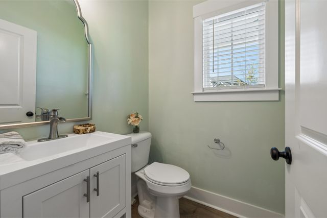 130 Newbury Dr, White House, TN 37188