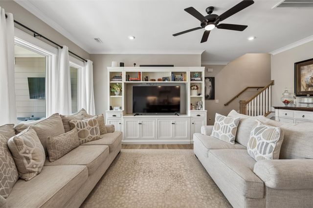 130 Newbury Dr, White House, TN 37188