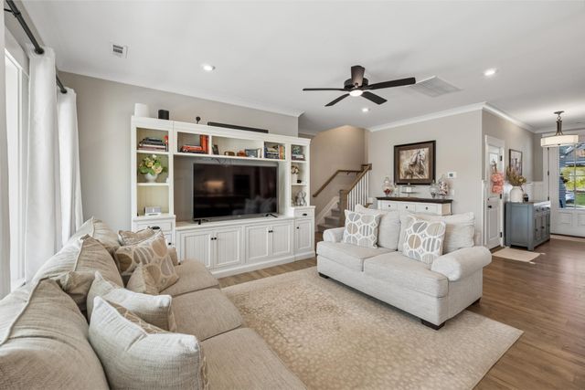 130 Newbury Dr, White House, TN 37188