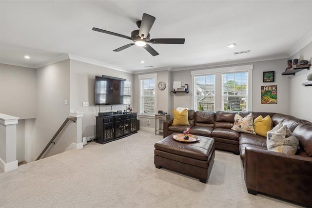 130 Newbury Dr, White House, TN 37188