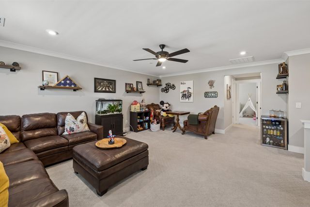 130 Newbury Dr, White House, TN 37188