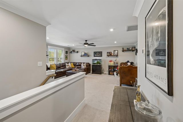 130 Newbury Dr, White House, TN 37188