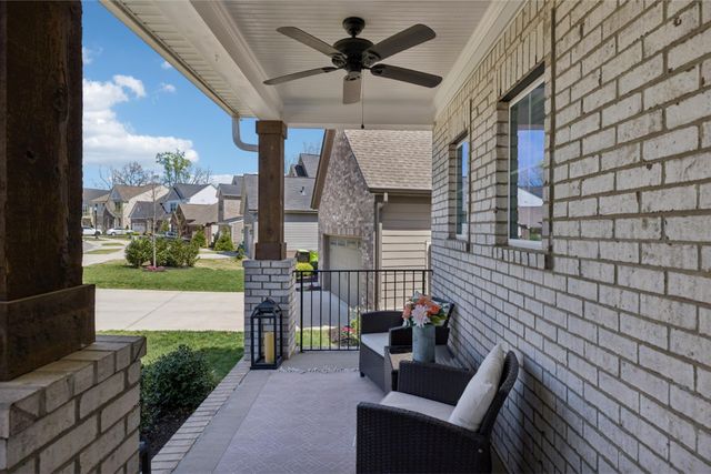 130 Newbury Dr, White House, TN 37188