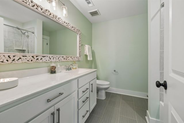 130 Newbury Dr, White House, TN 37188