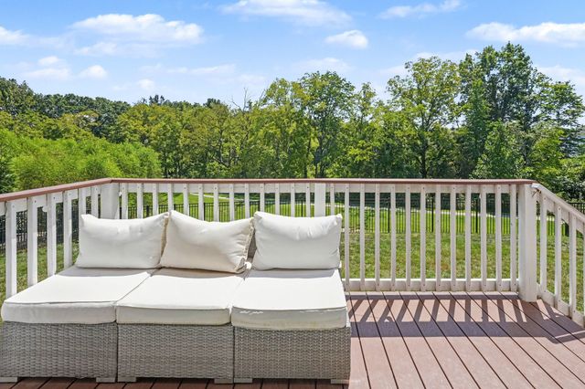 130 Newbury Dr, White House, TN 37188