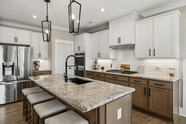130 Newbury Dr, White House, TN 37188