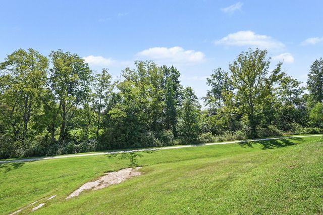 130 Newbury Dr, White House, TN 37188