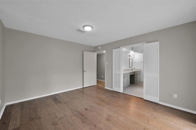 2 Alladdin Lane, The Woodlands, TX 77380