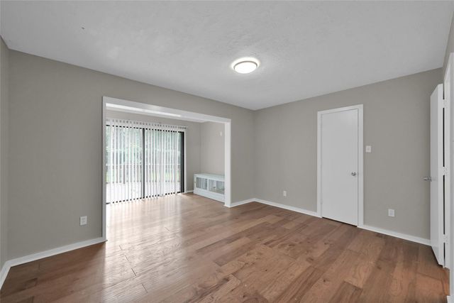 2 Alladdin Lane, The Woodlands, TX 77380