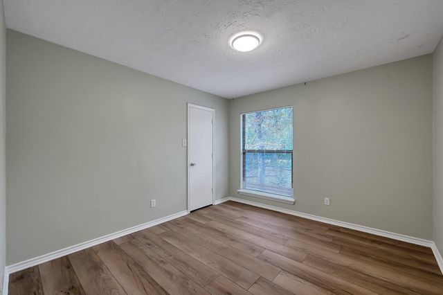 2 Alladdin Lane, The Woodlands, TX 77380