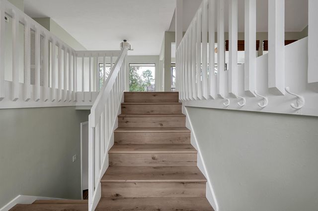 2 Alladdin Lane, The Woodlands, TX 77380