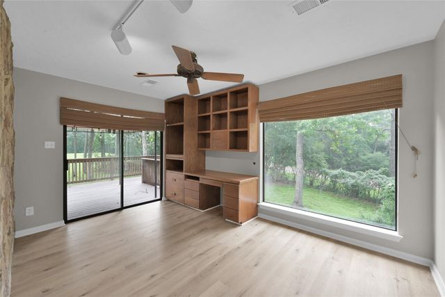 2 Alladdin Lane, The Woodlands, TX 77380