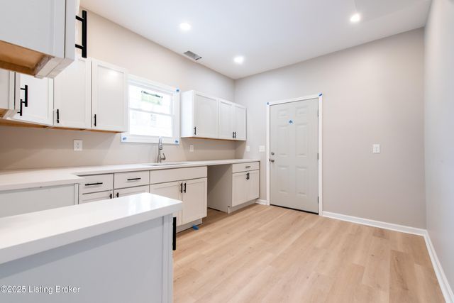 3814 Jewell Ave, Louisville, KY 40212