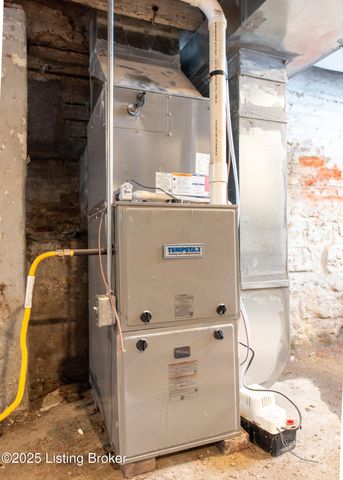 3814 Jewell Ave, Louisville, KY 40212