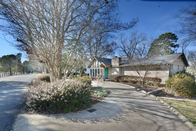 106 COUNTRY CLUB Drive, Hot Springs, AR 71901