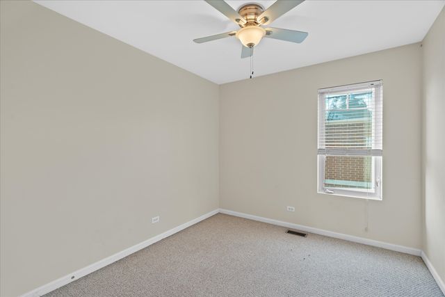 8900 31st Street 9, Brookfield, IL 60513