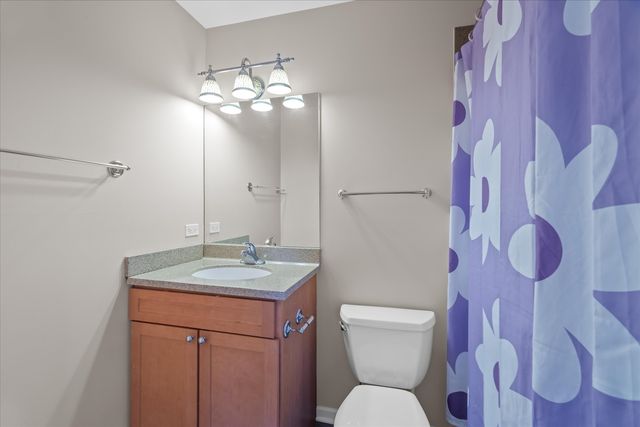 8900 31st Street 9, Brookfield, IL 60513