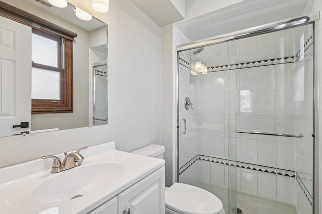 8853 W 97th Place, Palos Hills, IL 60465