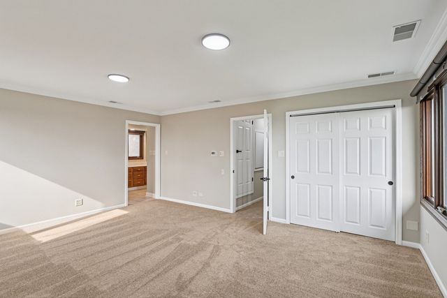 8853 W 97th Place, Palos Hills, IL 60465