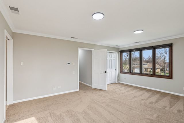 8853 W 97th Place, Palos Hills, IL 60465