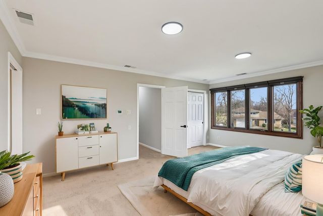 8853 W 97th Place, Palos Hills, IL 60465