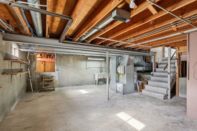 8853 W 97th Place, Palos Hills, IL 60465