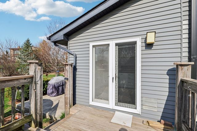 8853 W 97th Place, Palos Hills, IL 60465