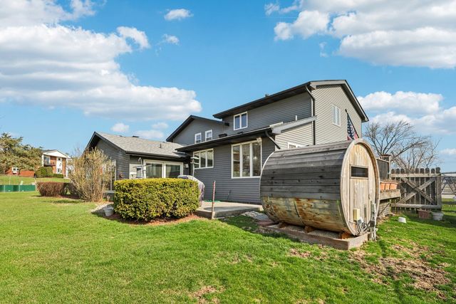 8853 W 97th Place, Palos Hills, IL 60465