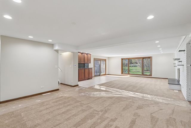 8853 W 97th Place, Palos Hills, IL 60465