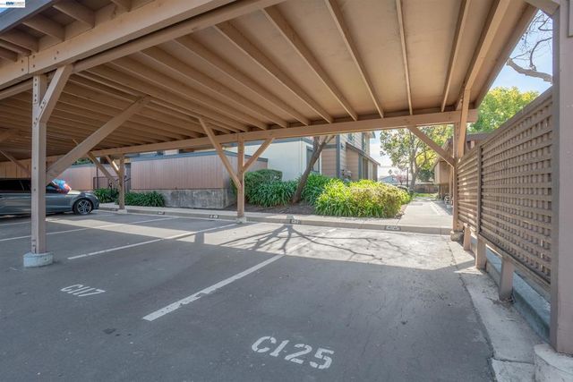277 277 Hackamore Cmn, Fremont, CA 94539