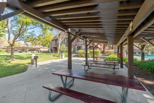 277 277 Hackamore Cmn, Fremont, CA 94539