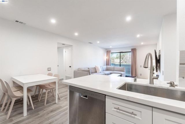 277 277 Hackamore Cmn, Fremont, CA 94539