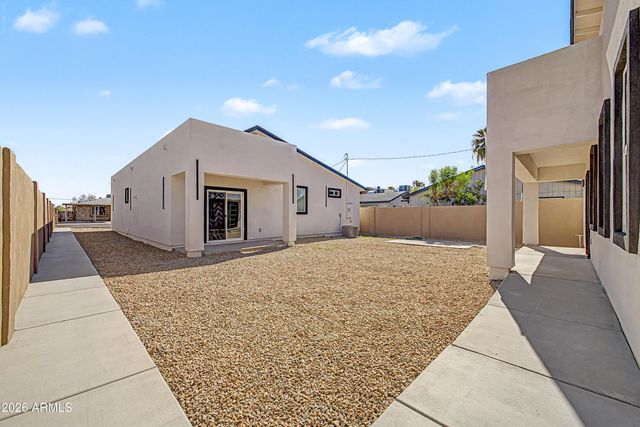 3830 W Latham Street, Phoenix, AZ 85009