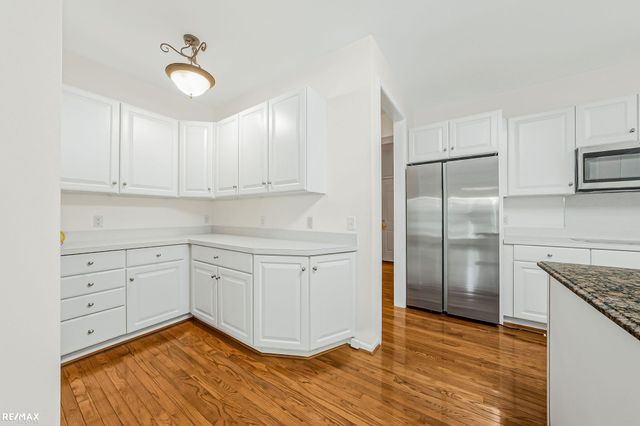1357 Kentfield Dr Drive, Rochester, MI 48307