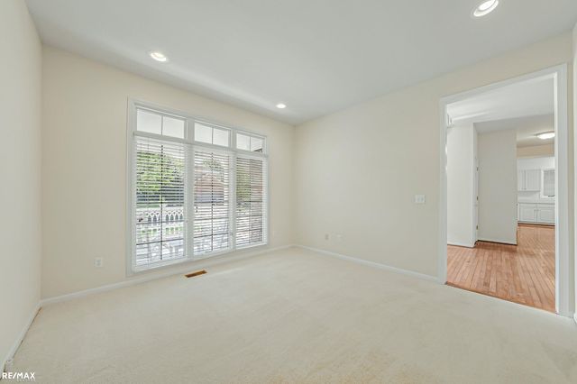 1357 Kentfield Dr Drive, Rochester, MI 48307