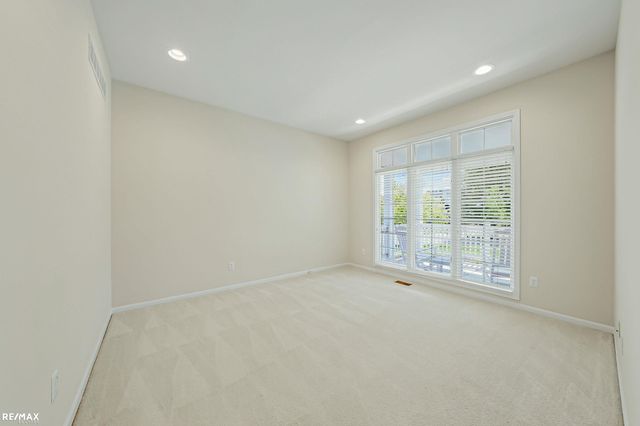1357 Kentfield Dr Drive, Rochester, MI 48307